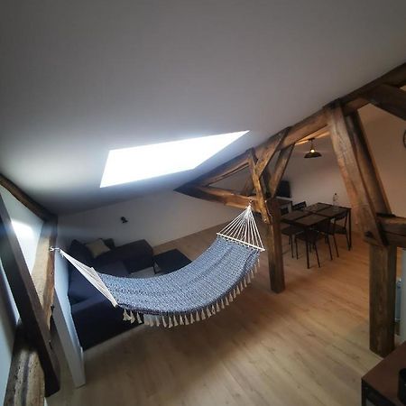 Appartement neuf climatisé sous les toits La Roche-Chalais Exterior foto